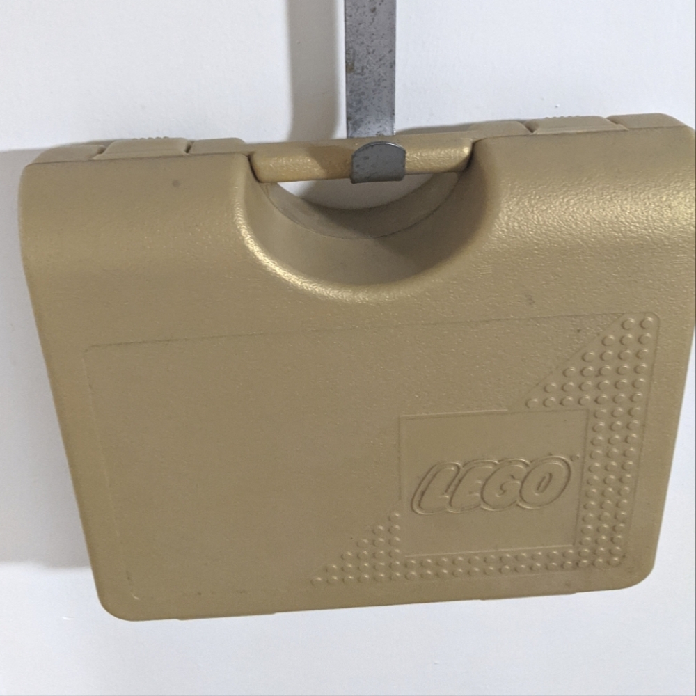 1997 gold LEGO container in great condition - Picture 4 of 8